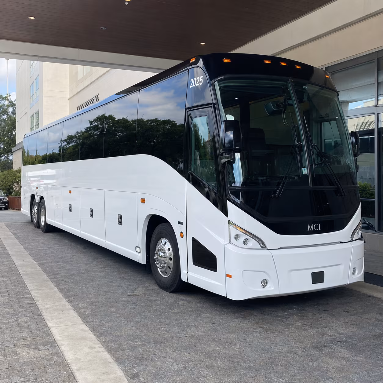 Cincinnati Airport Shuttle & Transportation party bus exterior