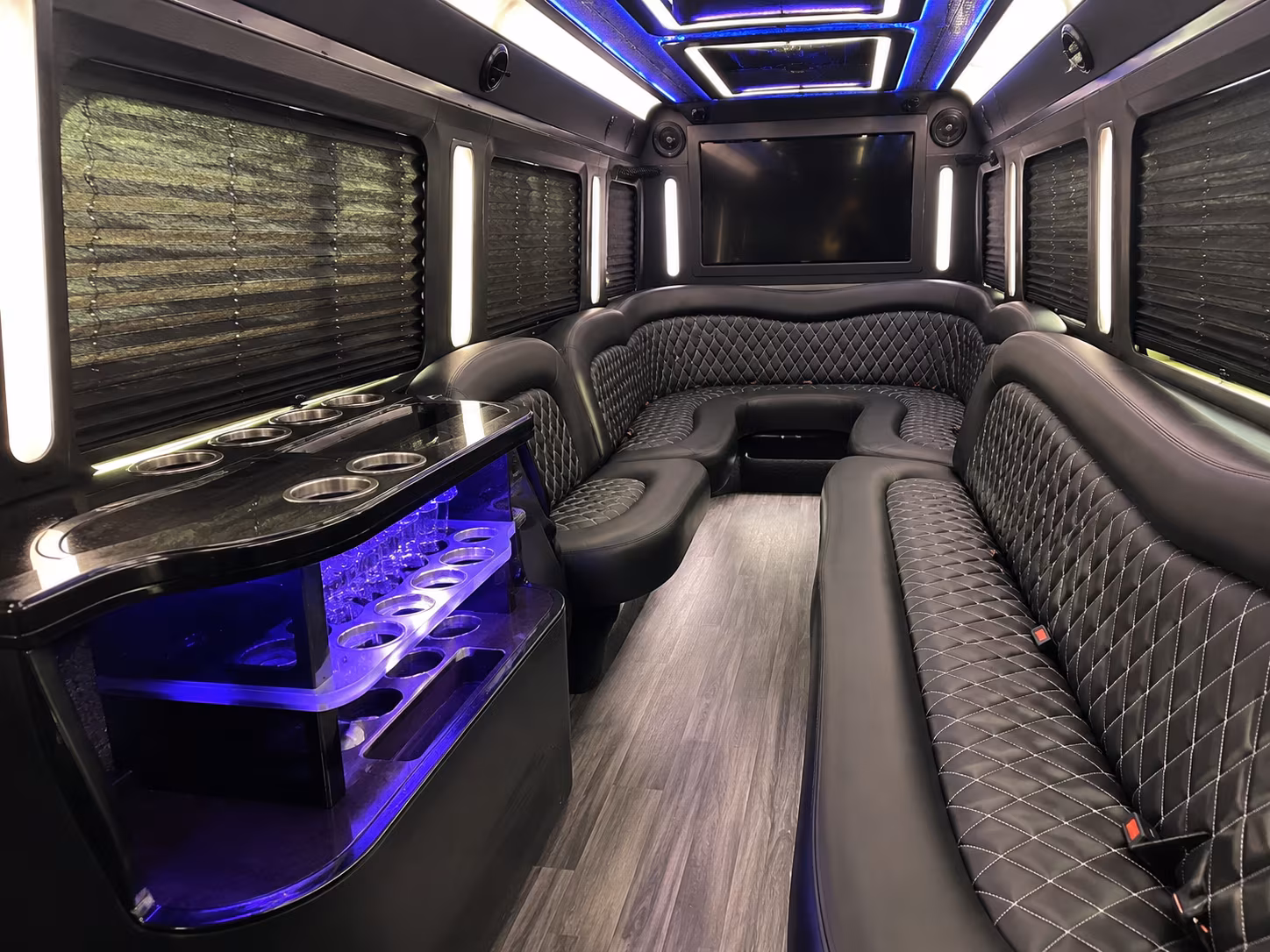 Cincinnati Birthday, Sweet 16, & Quinceañera Transportation onboard seating