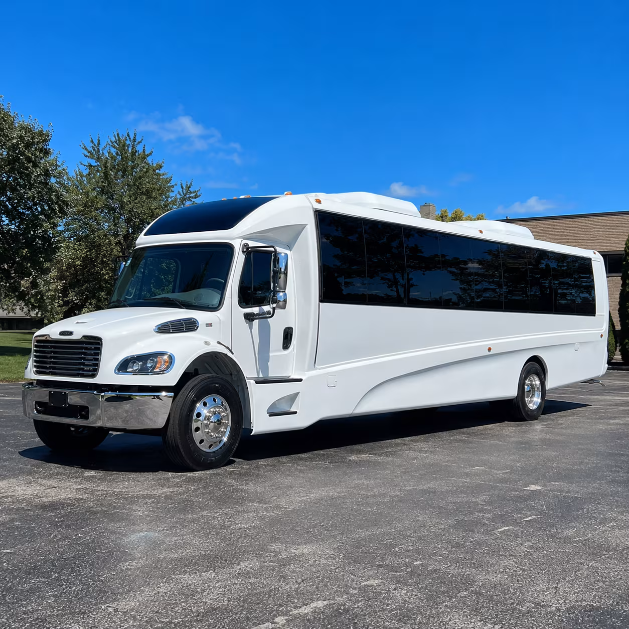 Cincinnati Winery Tour & Pub Crawl Transportation party bus exterior