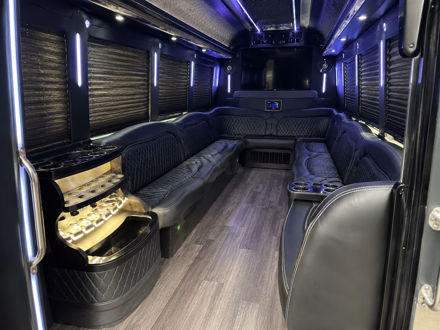 Lexington Birthday, Sweet 16, & Quinceañera Party Bus Rentals